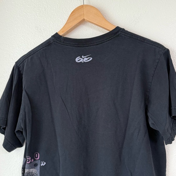 Vintage 2008 Nike SB 6.0 Black Graphic T-Shirt - Men’s Size Medium - Picture 6 of 13